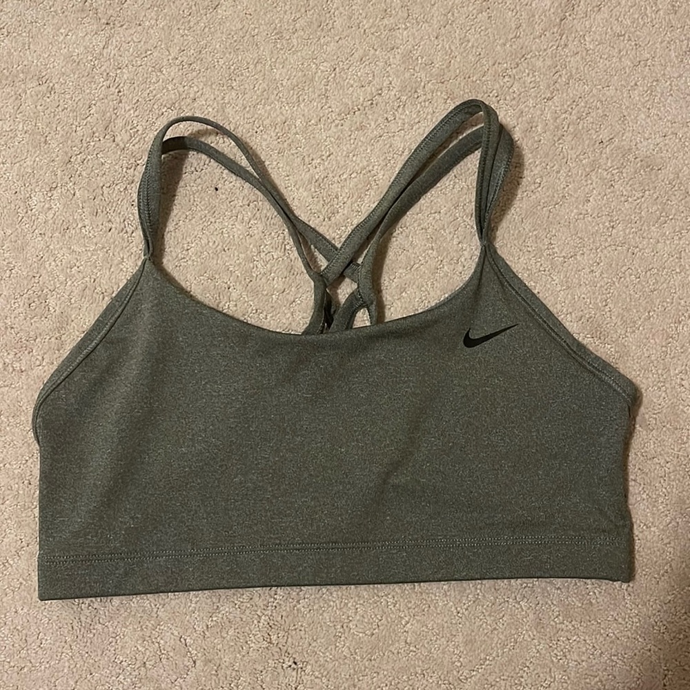 grey heathered nike sports bra